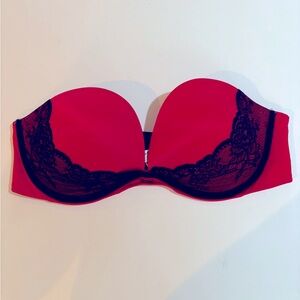 VICTORIA’S SECRET 38C Very Sexy Multi-Way Elegant Red Lace Strapless Bra